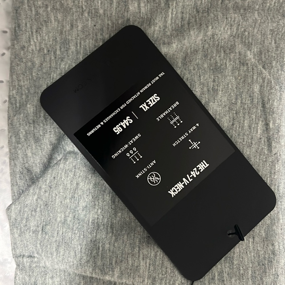 Fabletics 24-7 V Neck. NWT